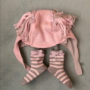 Newborn Hat & Matching Socks (NWOT)